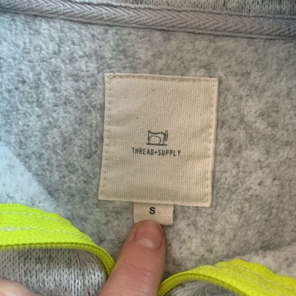 UNIVERSAL THREAD || Light Grey and Lime Green Yellow Accent Half Zip Sweatshirt - Picture 3 of 8